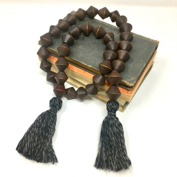 Handcrafted Diamond Shape Dark Wood Bead Tassel Farmhouse Bohemian Style Garland - Picture 1 of 16